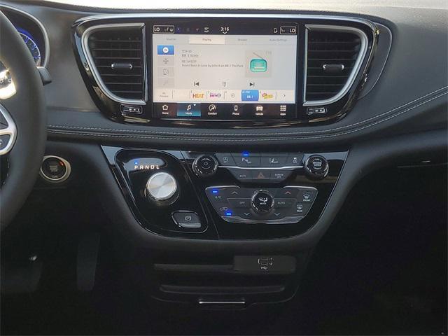 new 2026 Chrysler Pacifica car, priced at $43,977