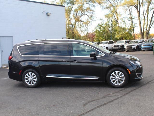 used 2018 Chrysler Pacifica car, priced at $16,500