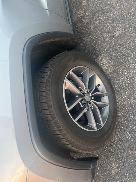 used 2018 Jeep Grand Cherokee car, priced at $20,250