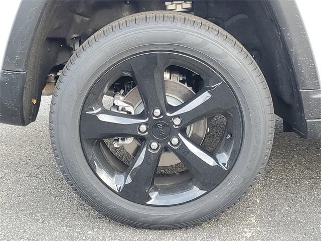 new 2025 Jeep Grand Cherokee car, priced at $41,335