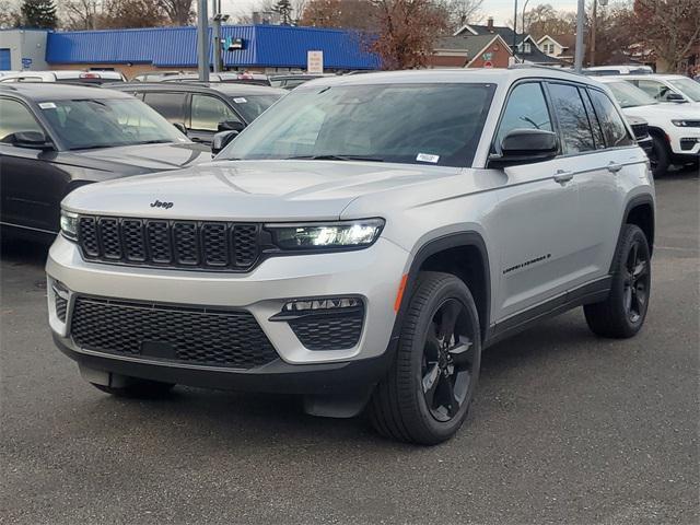 new 2025 Jeep Grand Cherokee car, priced at $41,335