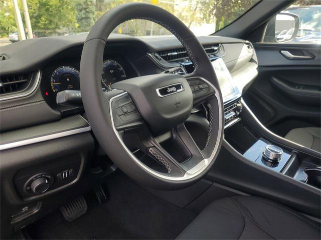 new 2025 Jeep Grand Cherokee car, priced at $37,067