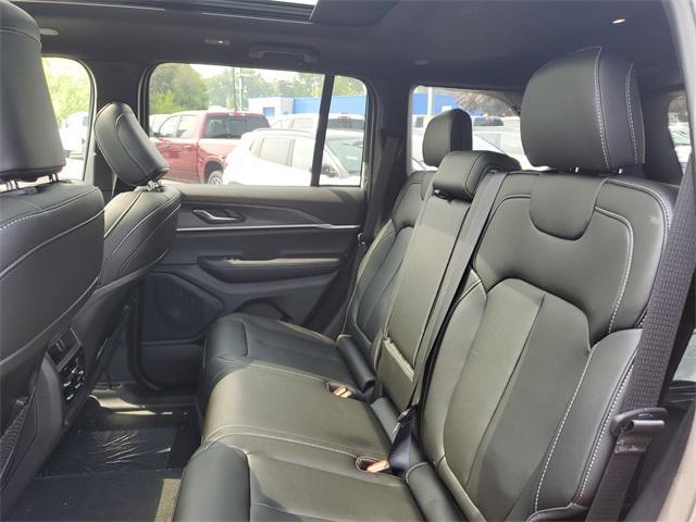 new 2025 Jeep Grand Cherokee car, priced at $44,755