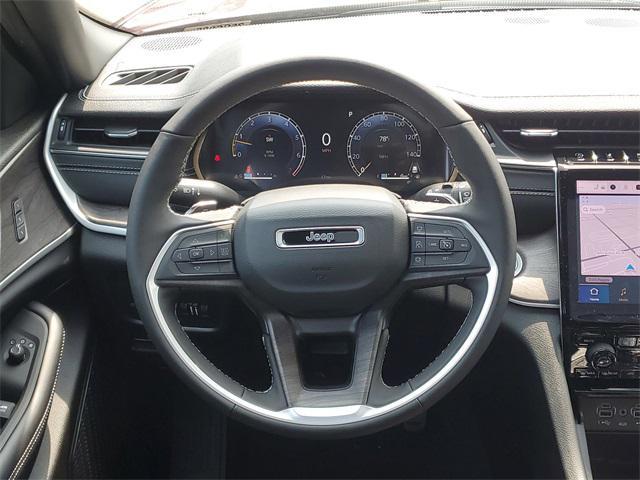 new 2025 Jeep Grand Cherokee car, priced at $44,755