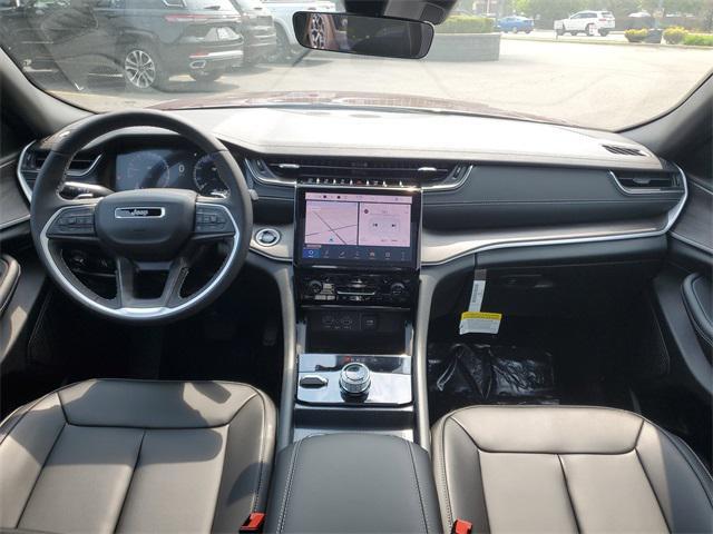 new 2025 Jeep Grand Cherokee car, priced at $44,755