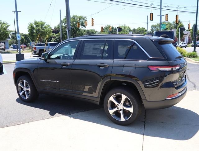 new 2024 Jeep Grand Cherokee car, priced at $46,104