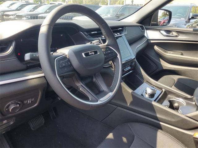 new 2025 Jeep Grand Cherokee car, priced at $37,067