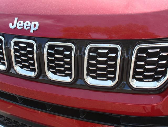 new 2025 Jeep Compass car, priced at $30,605