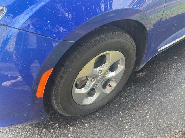 used 2018 Chrysler Pacifica Hybrid car, priced at $21,500