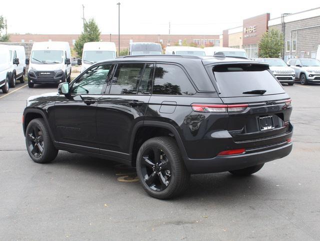 new 2025 Jeep Grand Cherokee car, priced at $52,916