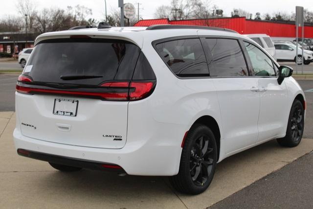 new 2024 Chrysler Pacifica car, priced at $50,124