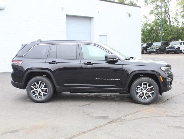 new 2025 Jeep Grand Cherokee car, priced at $41,916