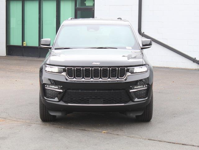 new 2025 Jeep Grand Cherokee car, priced at $41,916