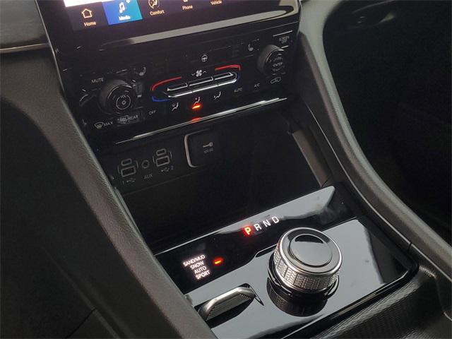 new 2025 Jeep Grand Cherokee car, priced at $44,308