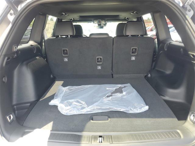 new 2025 Jeep Grand Cherokee car, priced at $41,910