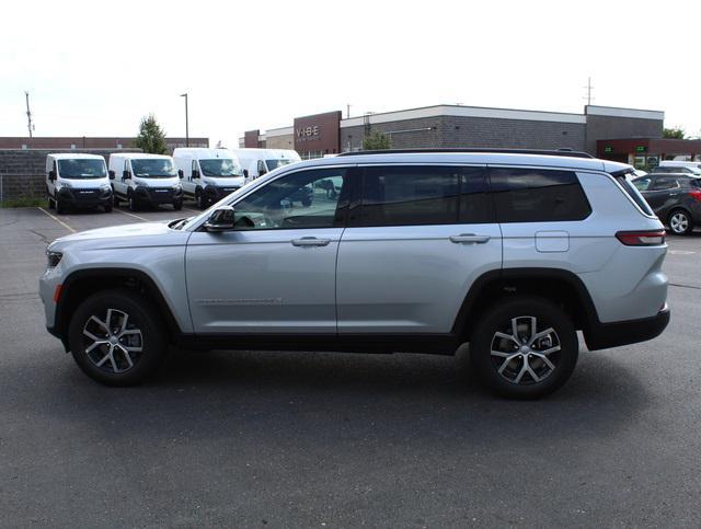 new 2024 Jeep Grand Cherokee L car, priced at $44,071