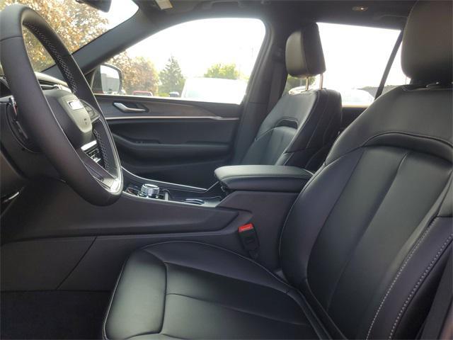 new 2025 Jeep Grand Cherokee car, priced at $44,835