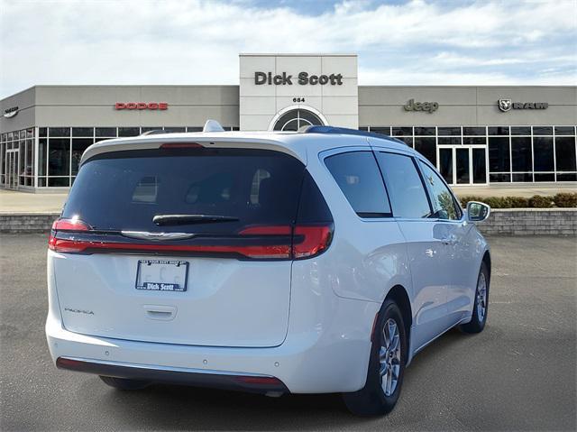 used 2021 Chrysler Pacifica car, priced at $21,500