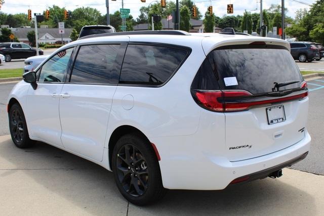 new 2024 Chrysler Pacifica car, priced at $51,241