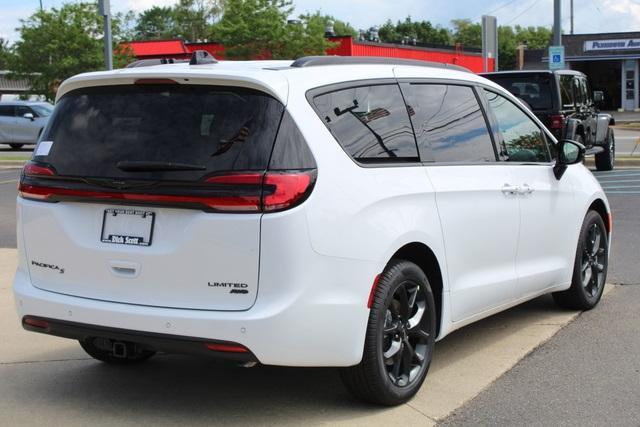 new 2024 Chrysler Pacifica car, priced at $51,241