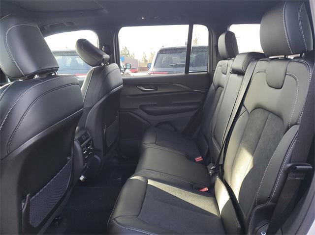 new 2025 Jeep Grand Cherokee car, priced at $41,004