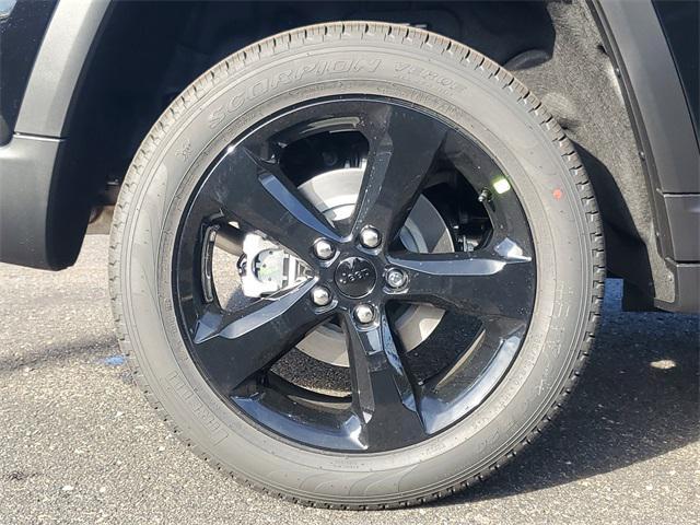 new 2025 Jeep Grand Cherokee car, priced at $47,455