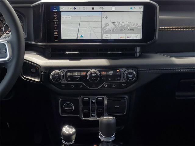 new 2025 Jeep Wrangler car, priced at $52,256