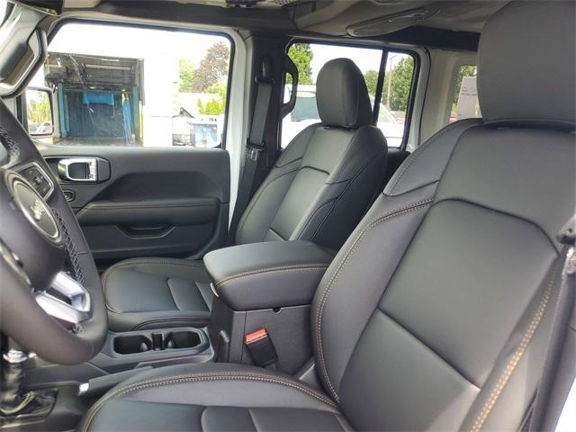 new 2025 Jeep Wrangler car, priced at $52,256