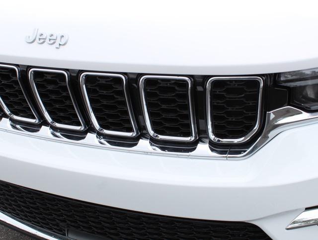 new 2024 Jeep Grand Cherokee car, priced at $45,368