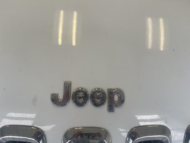 used 2014 Jeep Cherokee car, priced at $8,900