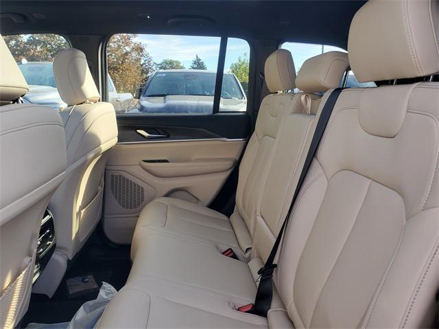 new 2025 Jeep Grand Cherokee car, priced at $40,614