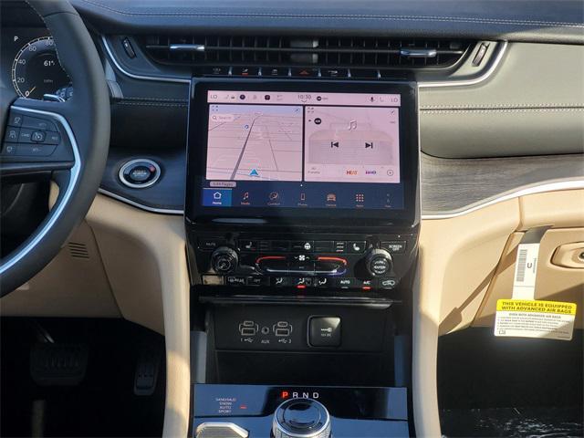 new 2025 Jeep Grand Cherokee car, priced at $40,614