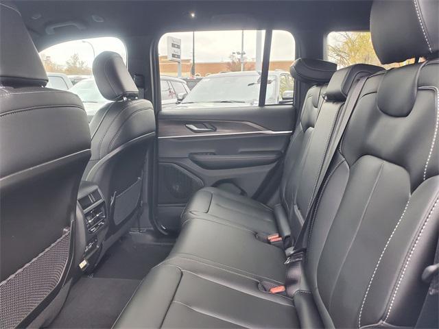 new 2025 Jeep Grand Cherokee car, priced at $40,795