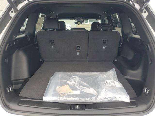 new 2025 Jeep Grand Cherokee car, priced at $40,795