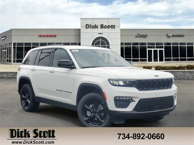 new 2025 Jeep Grand Cherokee car, priced at $40,795