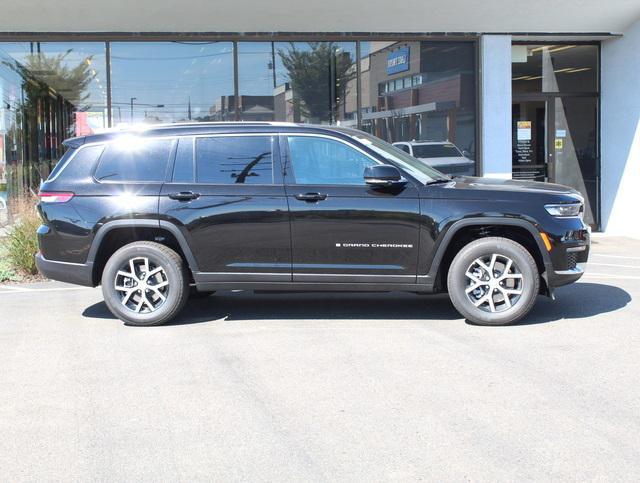 new 2025 Jeep Grand Cherokee car, priced at $47,914