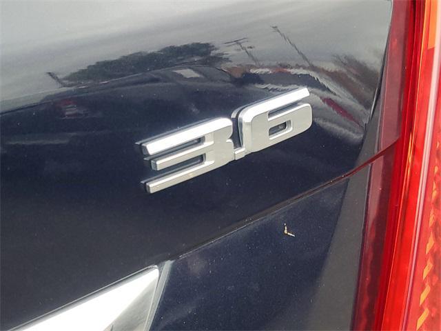 used 2017 Cadillac XT5 car, priced at $16,500