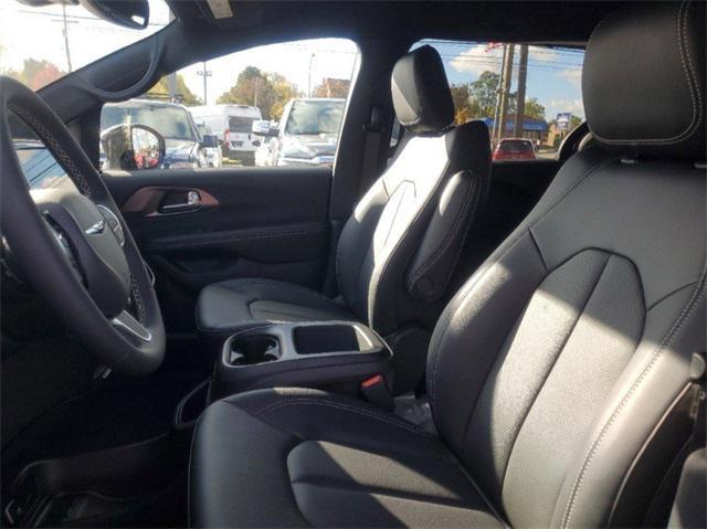 new 2026 Chrysler Pacifica car, priced at $43,665