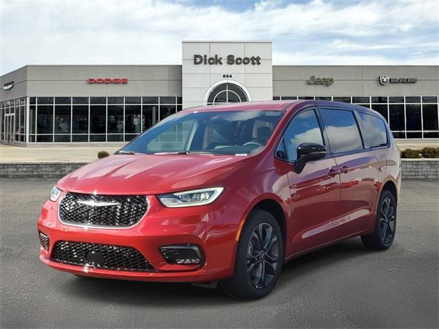 new 2026 Chrysler Pacifica car, priced at $43,665