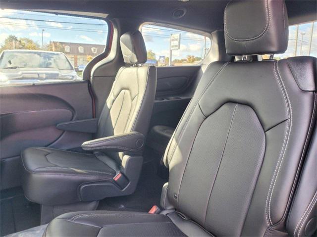 new 2026 Chrysler Pacifica car, priced at $43,665