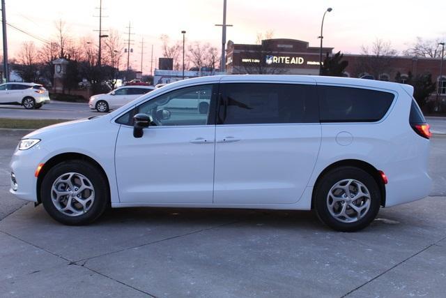 new 2024 Chrysler Pacifica car, priced at $48,589