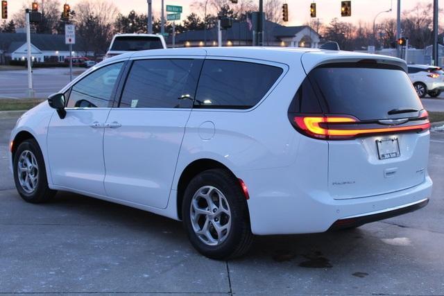 new 2024 Chrysler Pacifica car, priced at $48,589