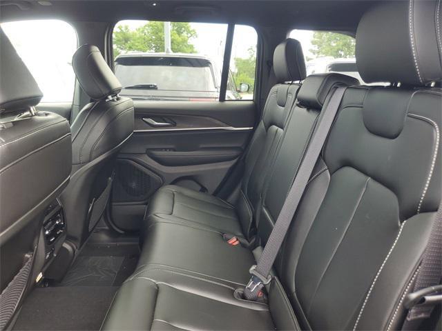 new 2025 Jeep Grand Cherokee car, priced at $45,750