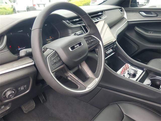 new 2025 Jeep Grand Cherokee car, priced at $45,750