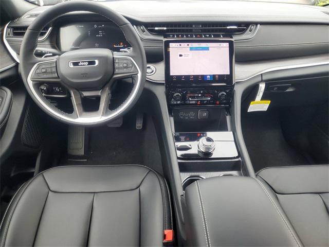 new 2025 Jeep Grand Cherokee car, priced at $45,750