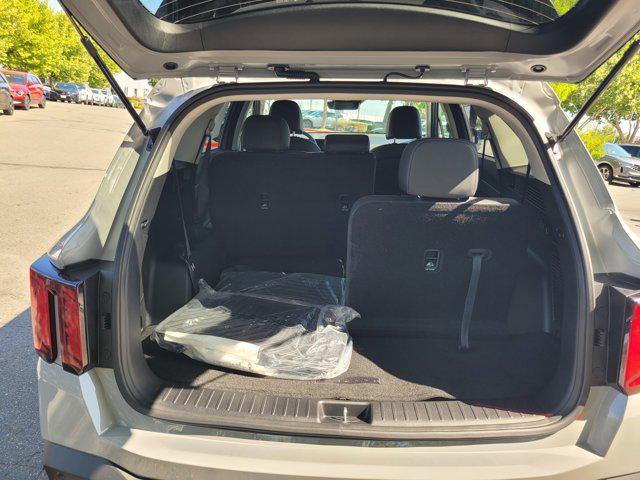 new 2025 Kia Sorento car, priced at $39,420