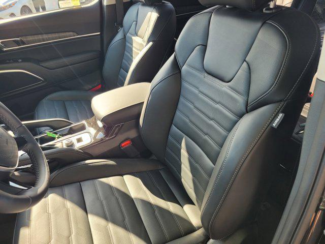 new 2025 Kia Telluride car, priced at $55,635