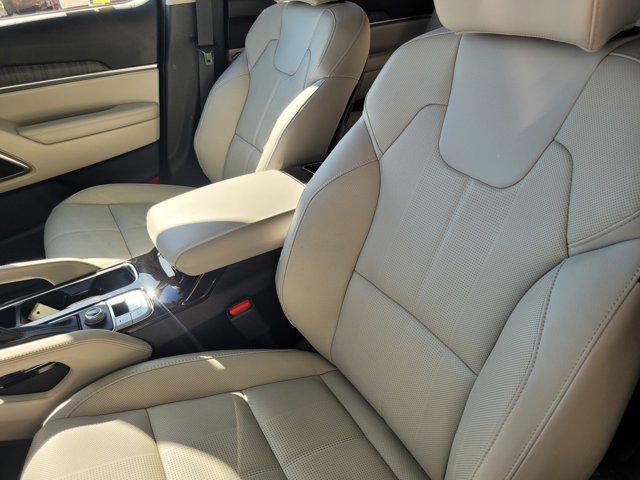 used 2024 Kia Telluride car, priced at $40,901