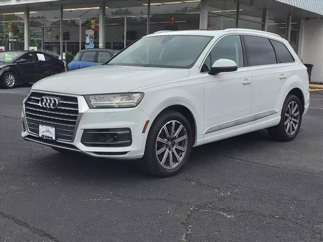 used 2018 Audi Q7 car, priced at $26,000