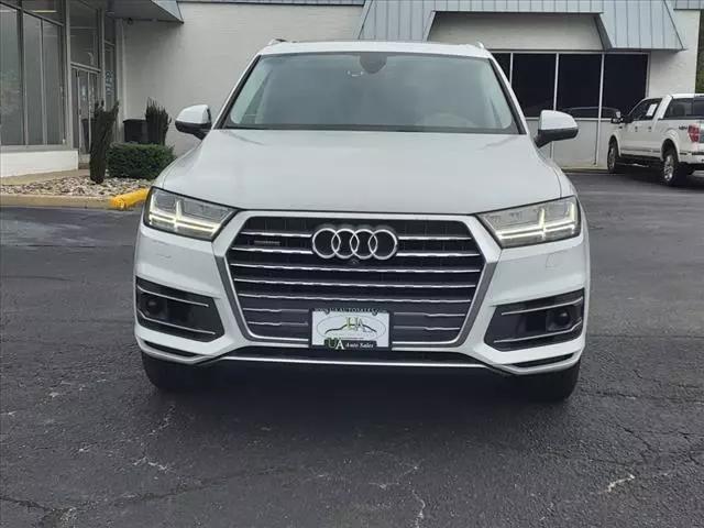 used 2018 Audi Q7 car, priced at $26,000